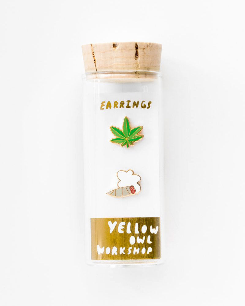 http://www.strange-ways.com/cdn/shop/products/earrings-weed-pot-joint-2.jpg?v=1598036227