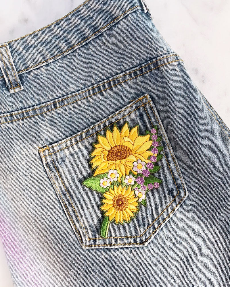 Express Your Unique Style with Patchonit's Flower Patches